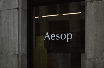 deposit avax on aave low risk