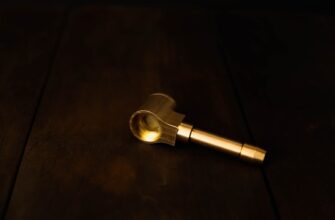 lock tokens atom on compound step by step