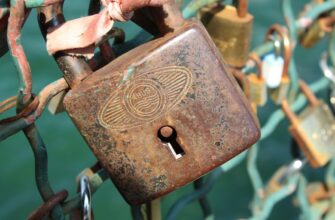 secure crypto wallet safely for beginners