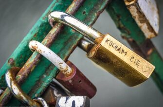 lock tokens solana on coinbase staking