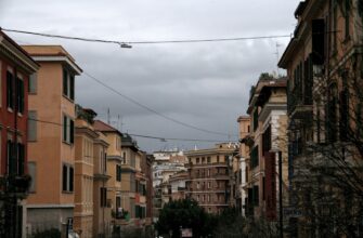 is staking rewards taxable in italy 2025